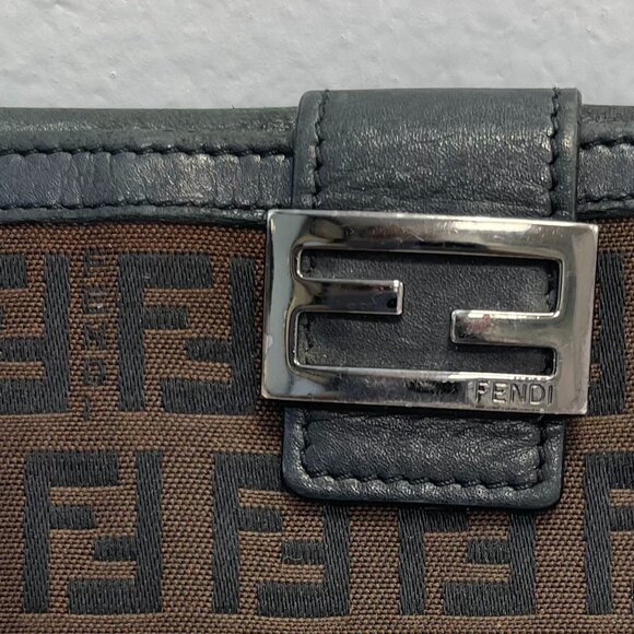 FENDI Zucchino Jacquard Fabric and Leather Bi-fold Wallet - Preowned - Picture 3 of 10